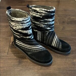 Toms Nepal boots - Black and White Women's 8.5